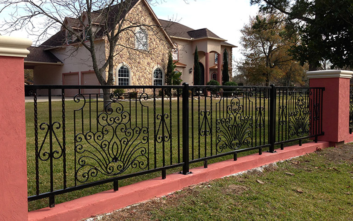 Residential Fence Options from Bay Area Fence in Baytown, Texas